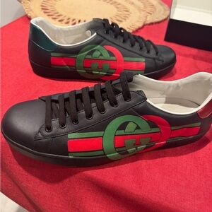 Gucci Men's Black Sneakers with Red and Green Logo